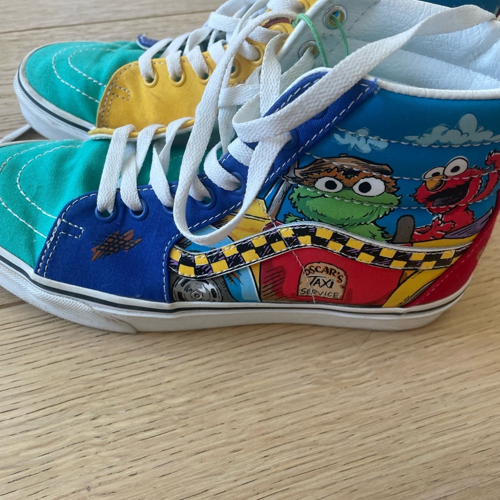 Sesame Street Vans high tops size w 8.5